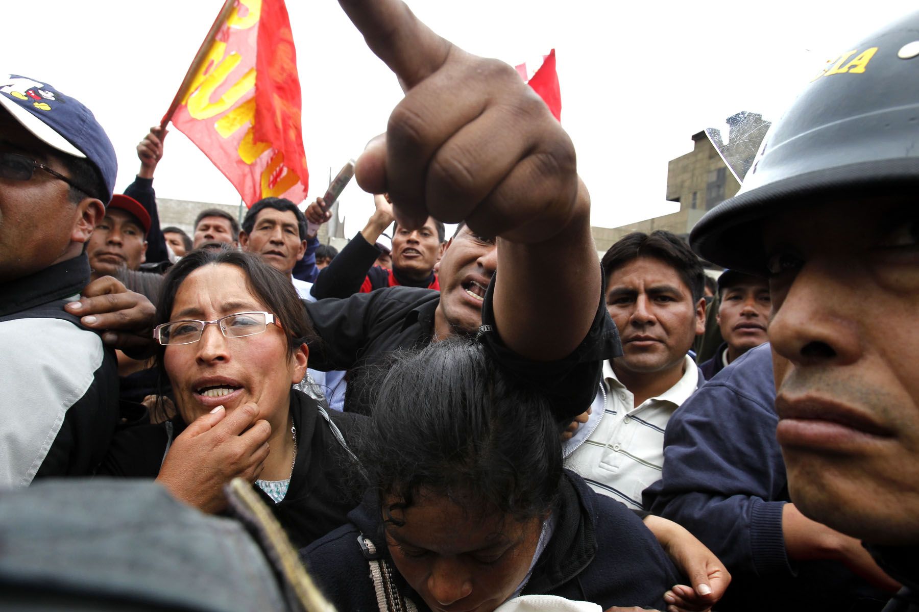 ¡Unidad nacional contra mediocridad docente!
