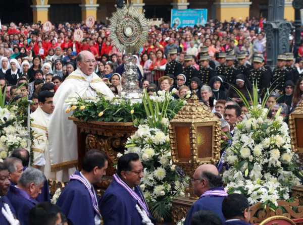 ¡Alto a la absurda guerra anticlerical!