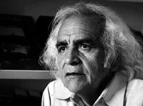 Arturo Corcuera: la delirante mirada de la poesía