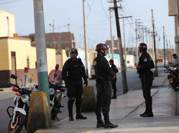 Democracia custodiada