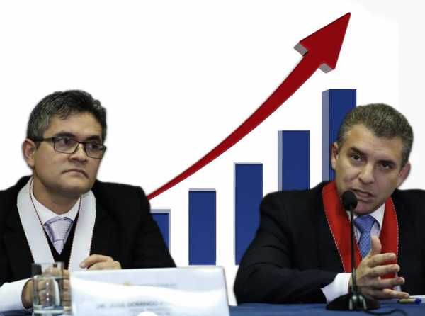 Gallina que come huevo, aunque le quemen el pico