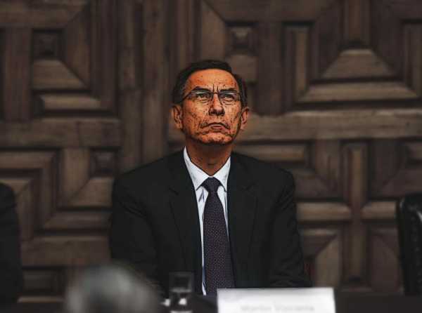 Vizcarra se queda solo