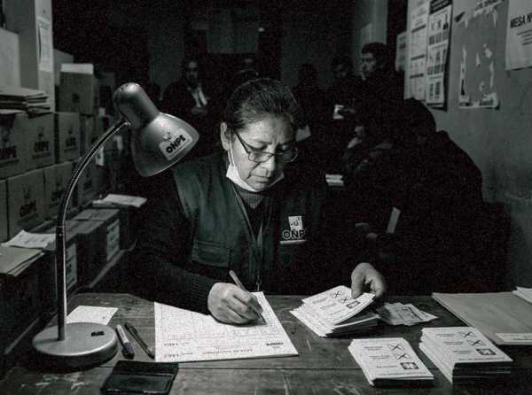 Elecciones ensombrecidas por irregularidades acumuladas