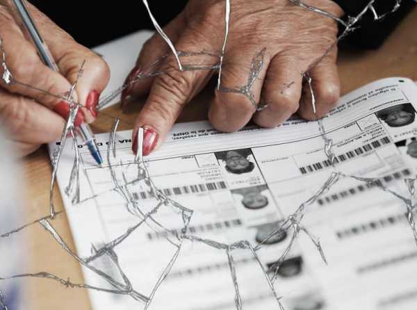 La república de las firmas falsas