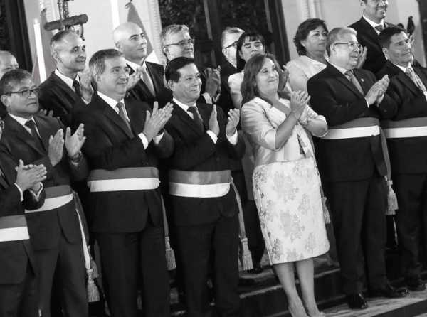 Las vueltas en círculo del Gobierno