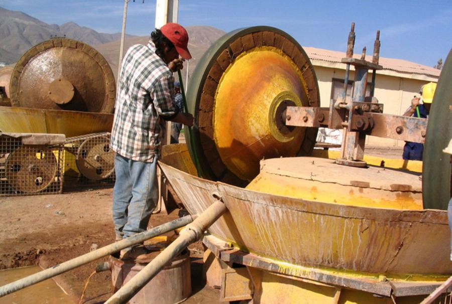 Los contrastes de la pequeña minería en Perú y Chile