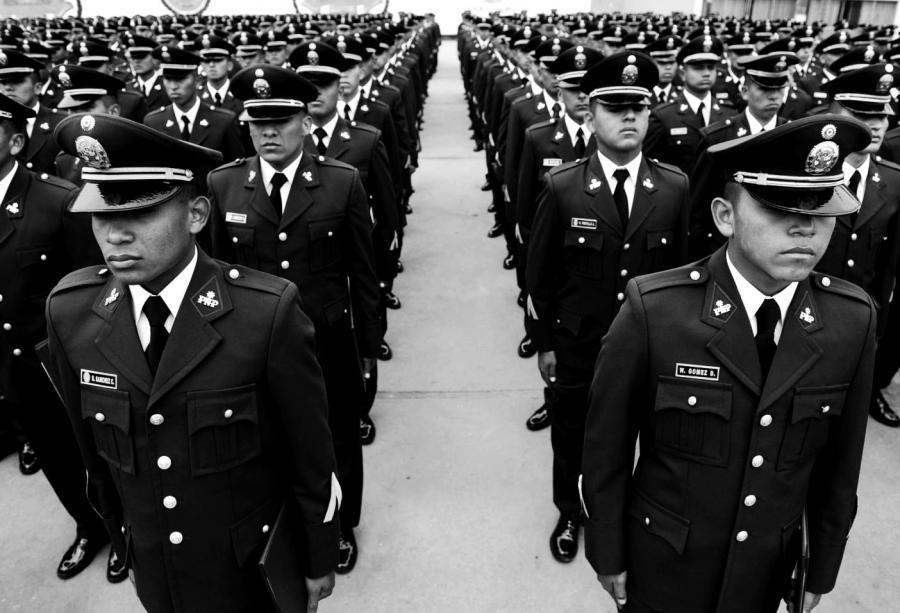 ¿Militarizar o fortalecer la inteligencia policial?