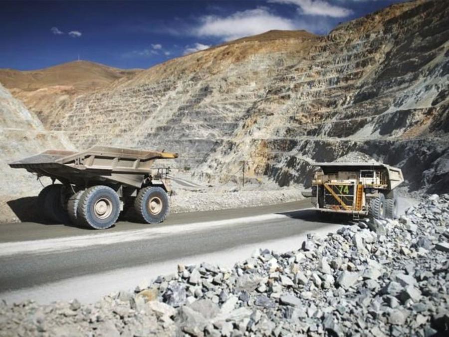 ¿Gobierno pretende parar la minería?
