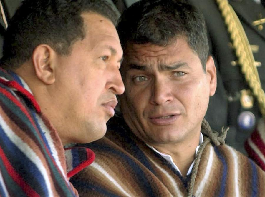 Correa se endurece con economía en caída