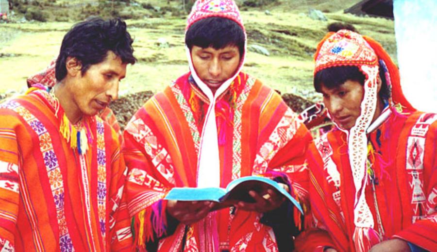 Sobre el uso y la necesidad del quechua en el Perú