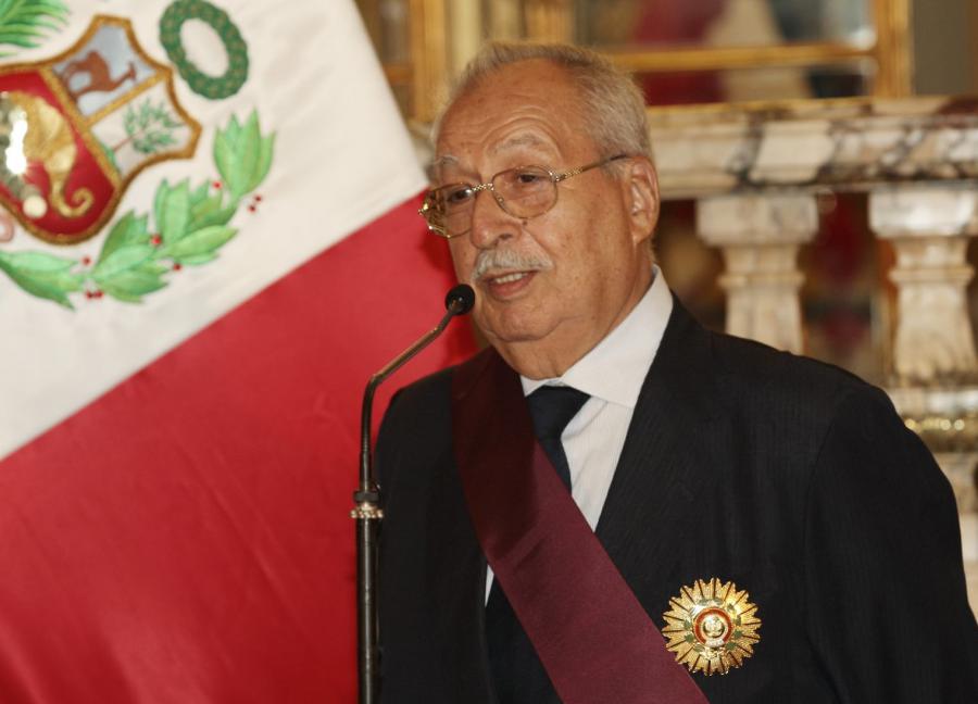Vicente Ugarte del Pino, el último cacerista