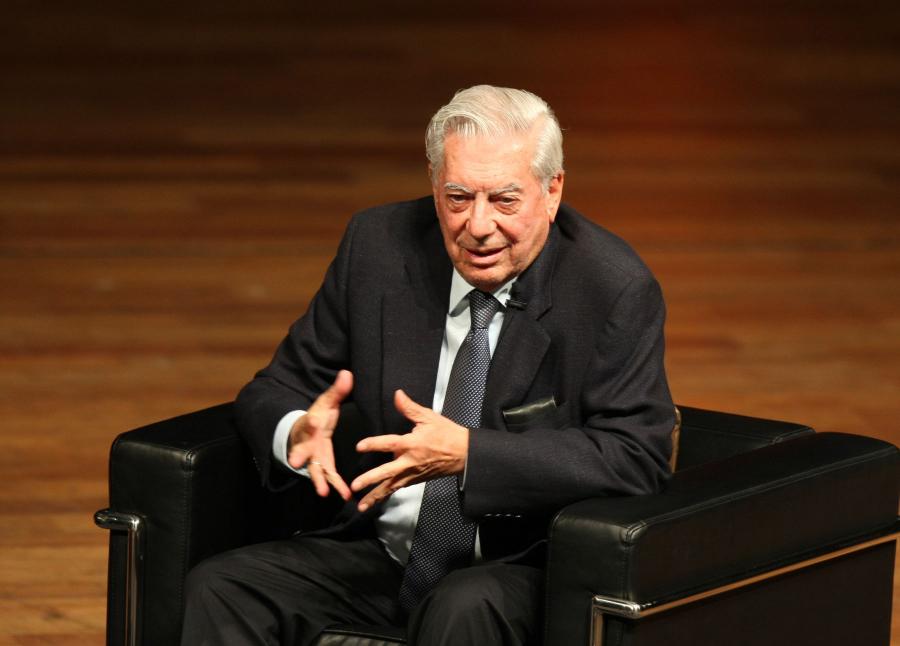 Vargas Llosa habla de su amigo Gabo