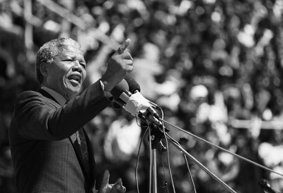 Nelson Mandela: Un largo camino hacia la libertad