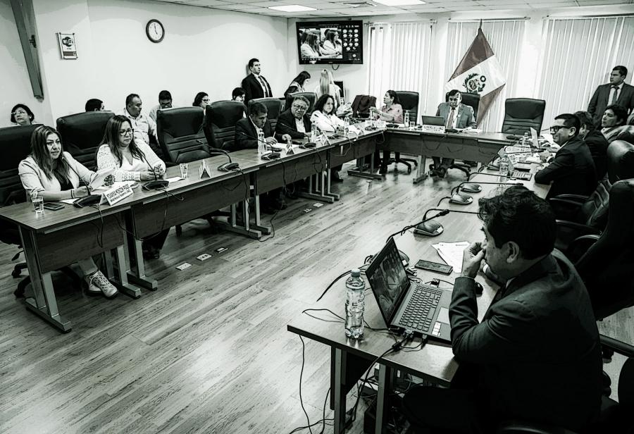 Comisión de Trabajo se convierte en enemiga del empleo formal