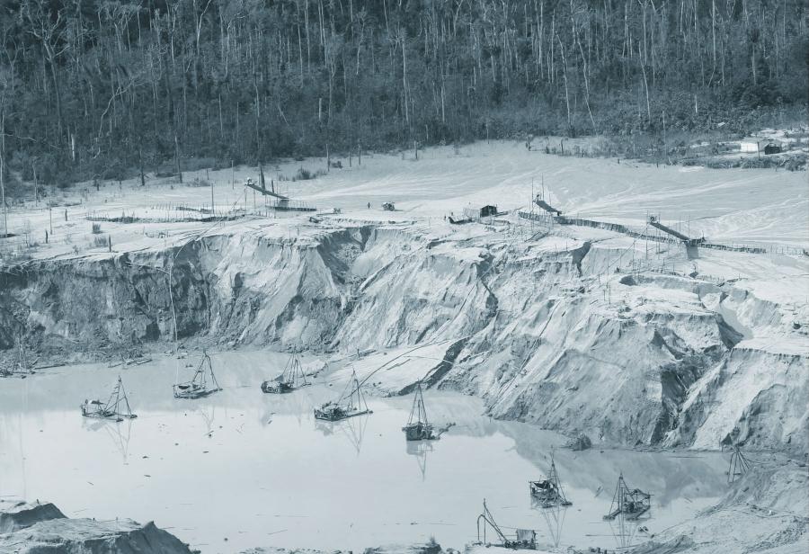 El avance de la minería ilegal y el Estado fallido en el Perú