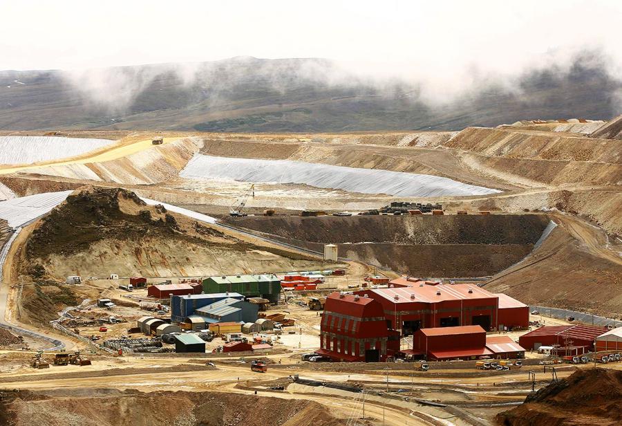 Derechos Sinfronteras contra minería en el sur
