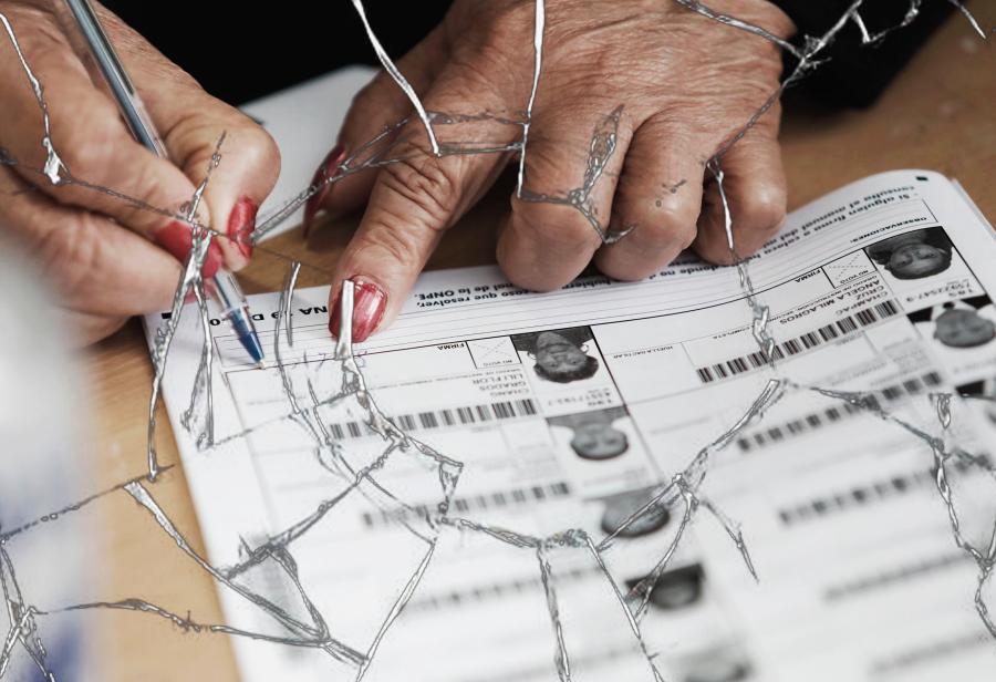 La república de las firmas falsas