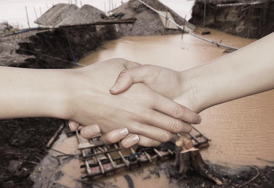 Pacto contra la minería ilegal