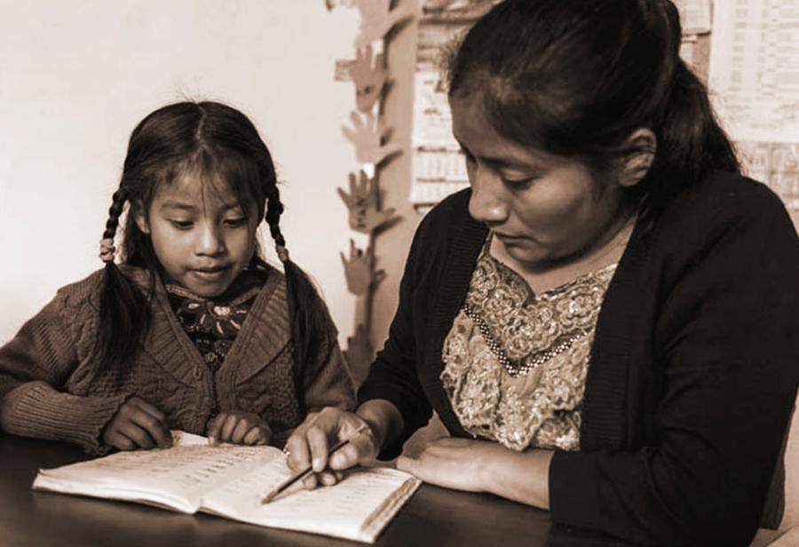 La crisis de la ense&ntilde;anza de lenguas originarias en el Per&uacute;