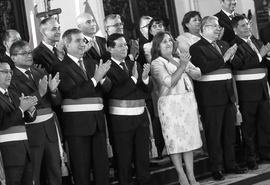 Las vueltas en círculo del Gobierno